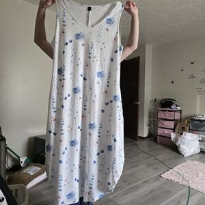 SHEIN White Floral Maxi Dress